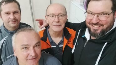 Zweite Herrenmannschaft der Tischtennisabteilung des TuS Feuchtwangen feiern ihren zweiten Sieg